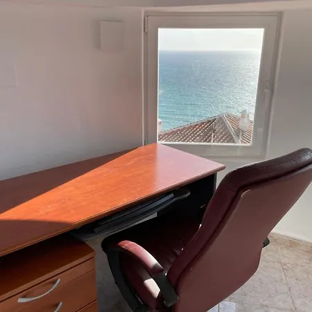 Ladera Panorama - Private Heated Pool וילה